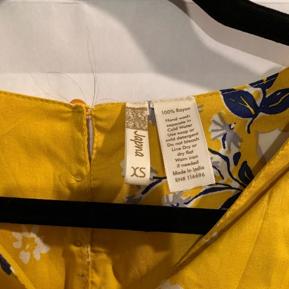 Dress - Picture 3 of 4